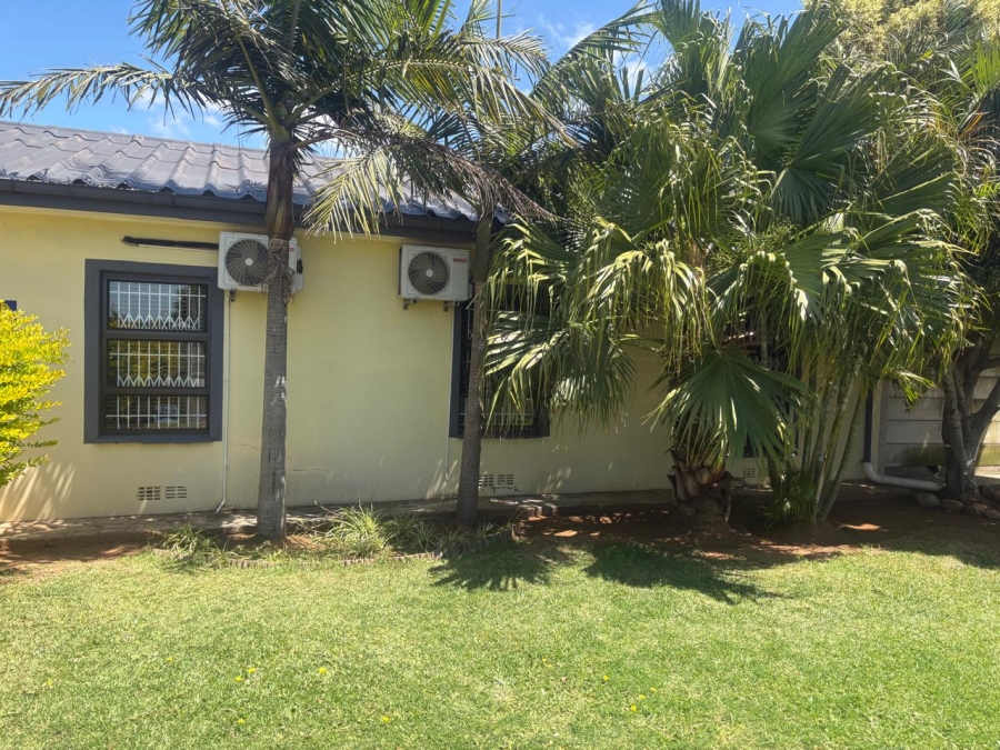 To Let 3 Bedroom Property for Rent in Campher Park Eastern Cape